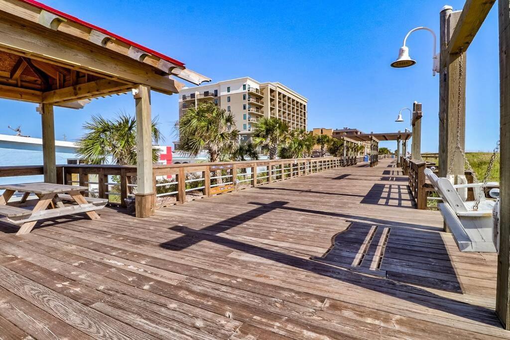 Appartamento Oceanfront * Pool * Elevator * Boardwalk Carolina Beach Esterno foto